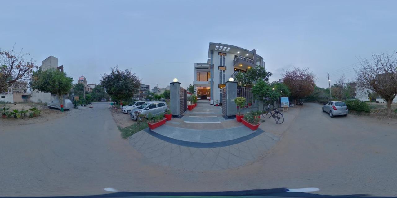 Dreamz Hospitality Gurgaon Hotel Екстериор снимка
