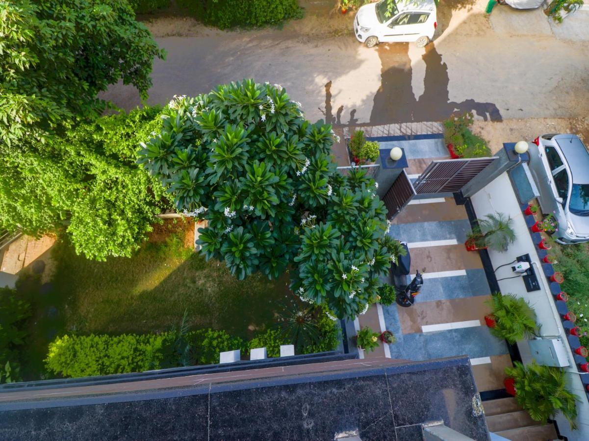 Dreamz Hospitality Gurgaon Hotel Екстериор снимка